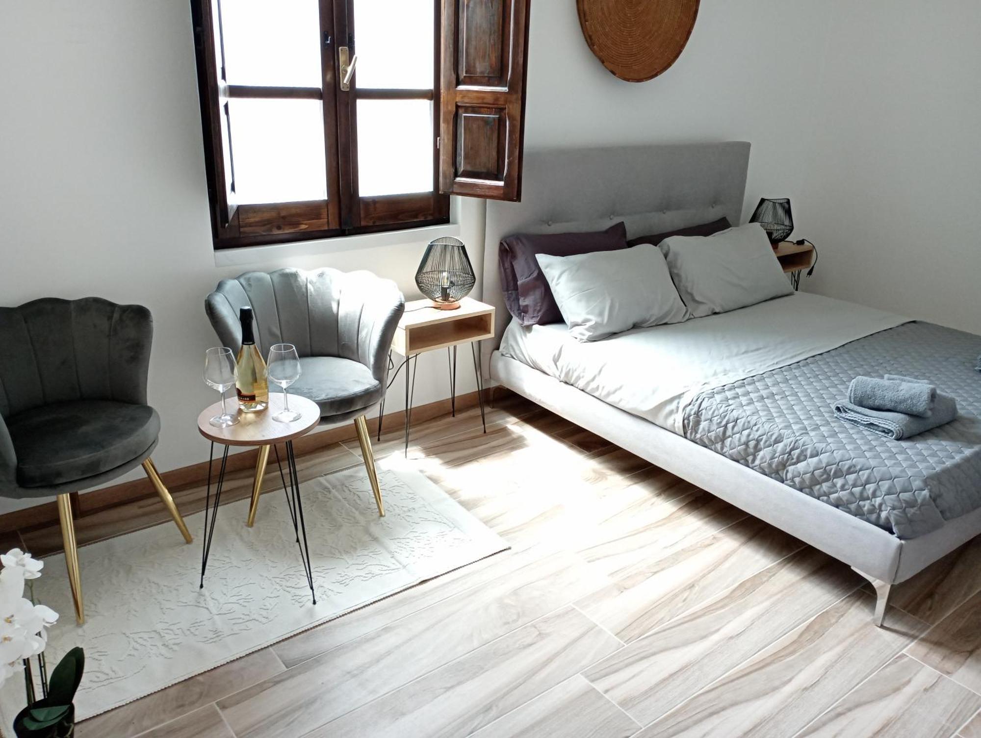 Niu Rooms Oristano Eksteriør bilde